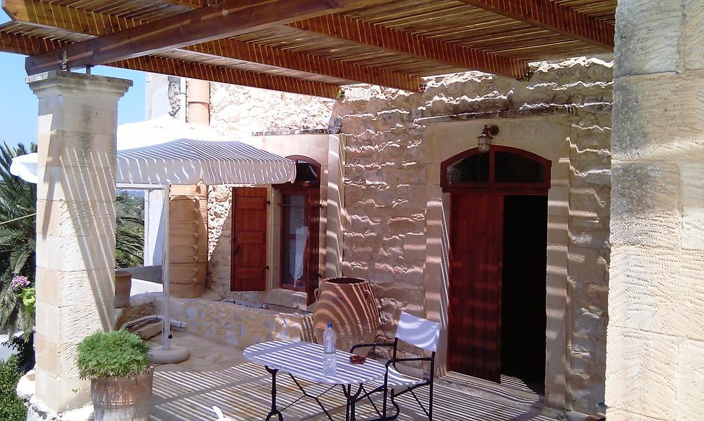 Kouriton House Guest House Margarítai Exterior photo